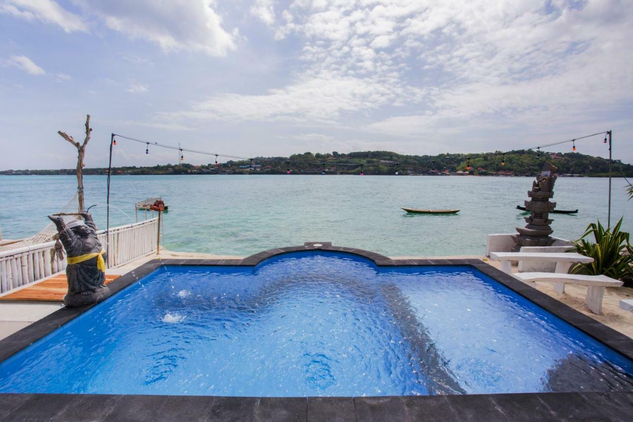The Waterfront Beach House Lembongan Exterior foto