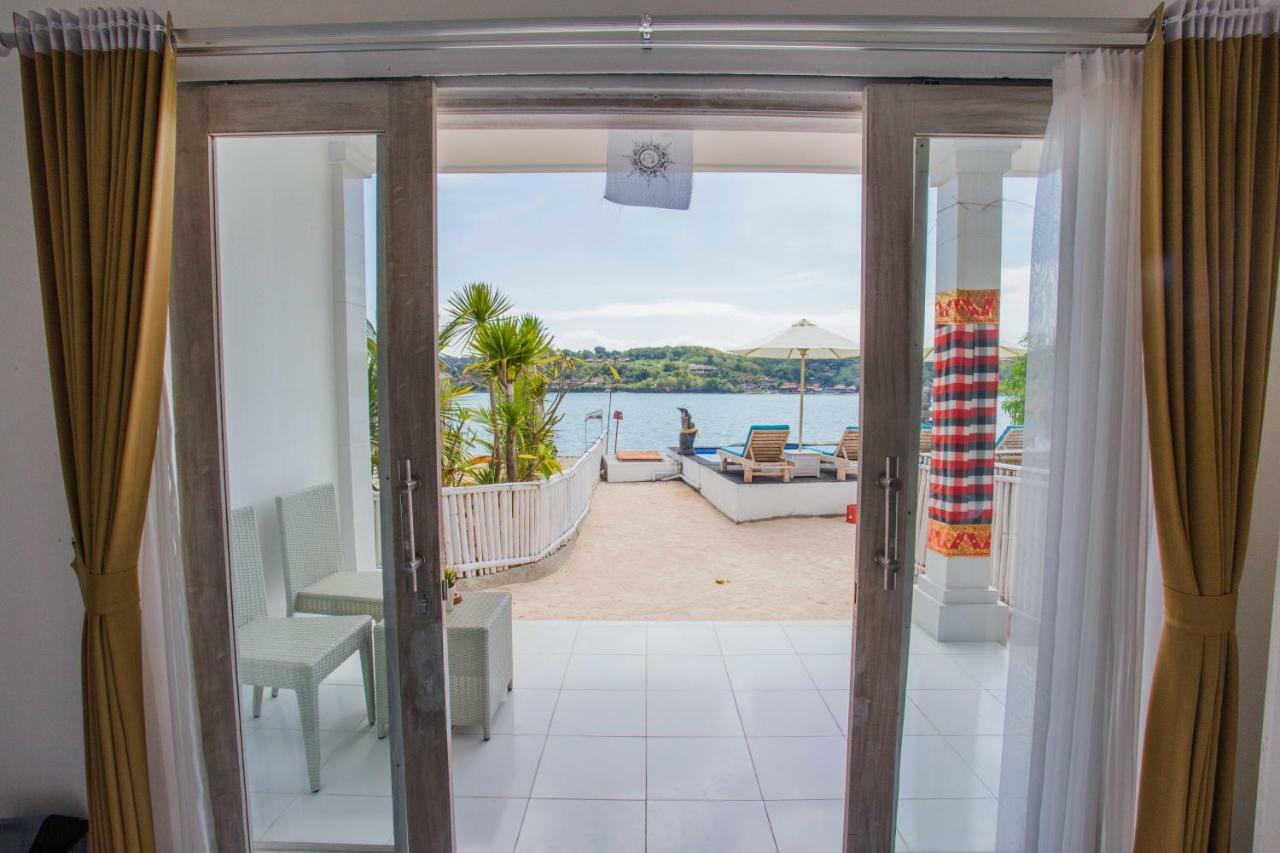 The Waterfront Beach House Lembongan Exterior foto