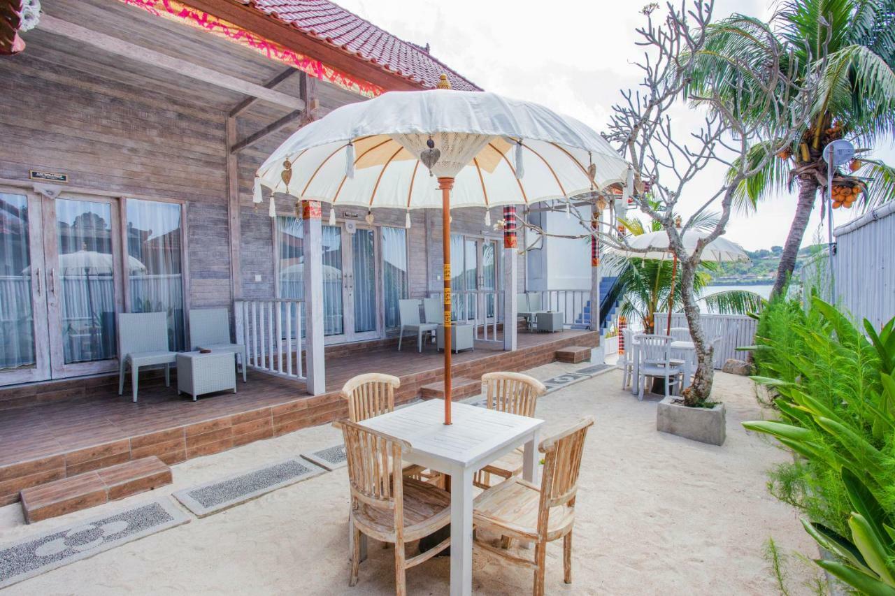 The Waterfront Beach House Lembongan Exterior foto
