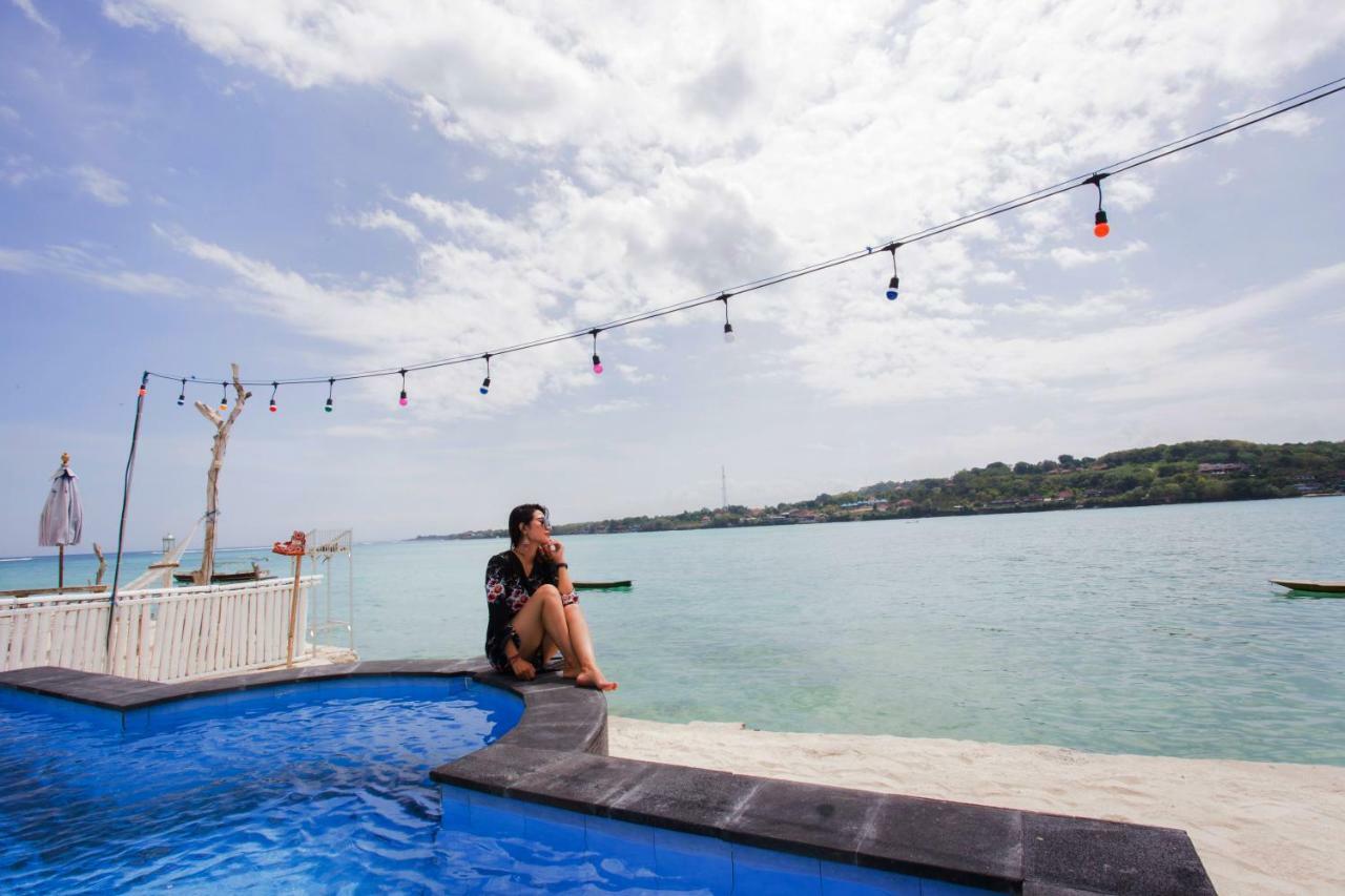 The Waterfront Beach House Lembongan Exterior foto