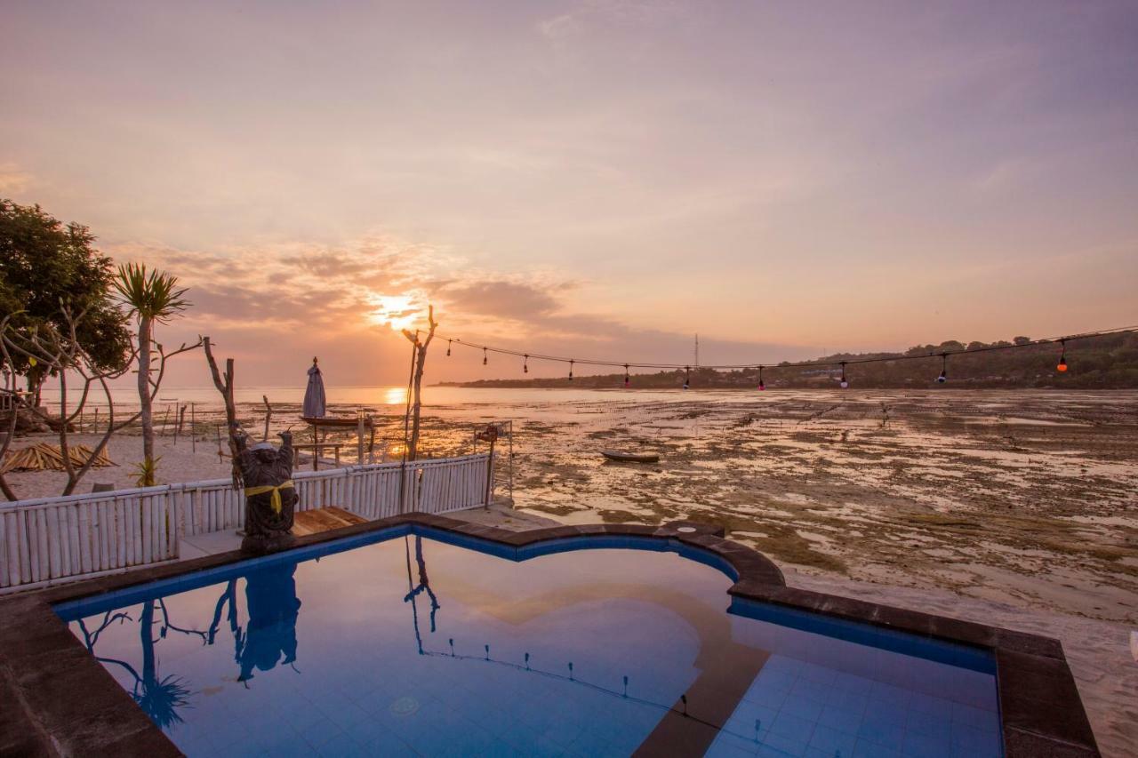 The Waterfront Beach House Lembongan Exterior foto